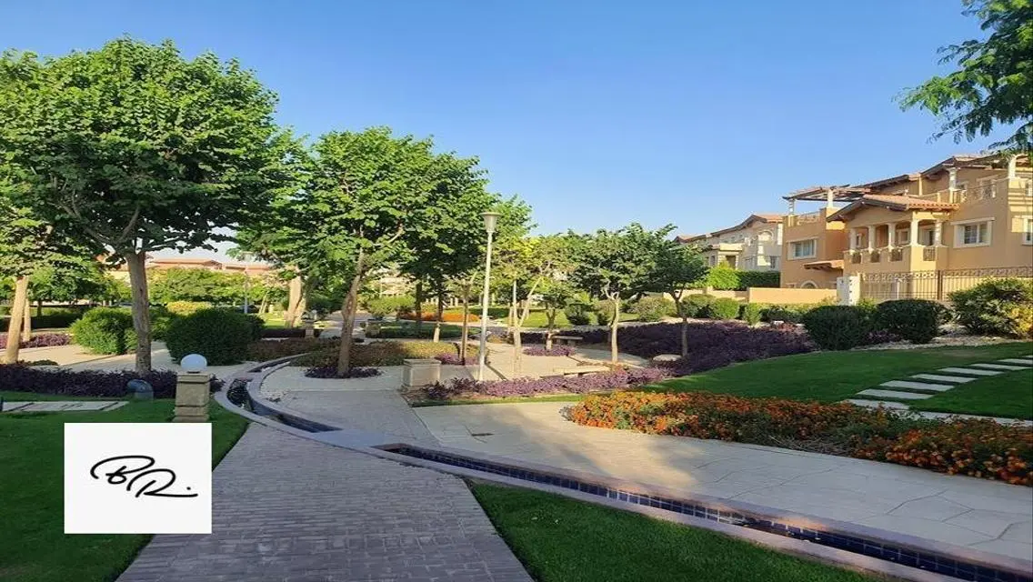 Villa Corner Ready tomove Prime Location Old Price
