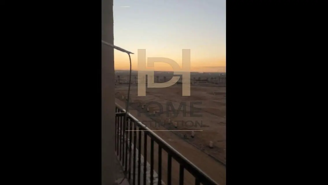 شقه للايجار في كمبوند سراي s2 بموقع مميز جدا