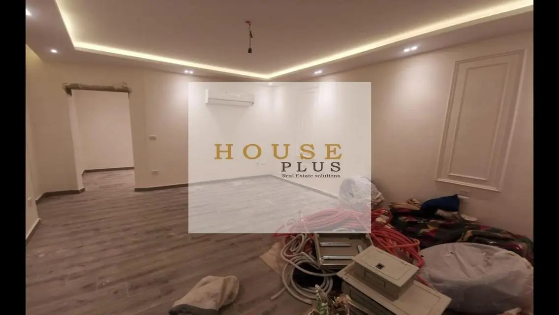 شقه للايجار اول سكن بحديقه خاصه