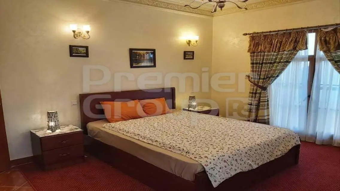 Luxury 3-Bedroom Apartment in a Quiet Area