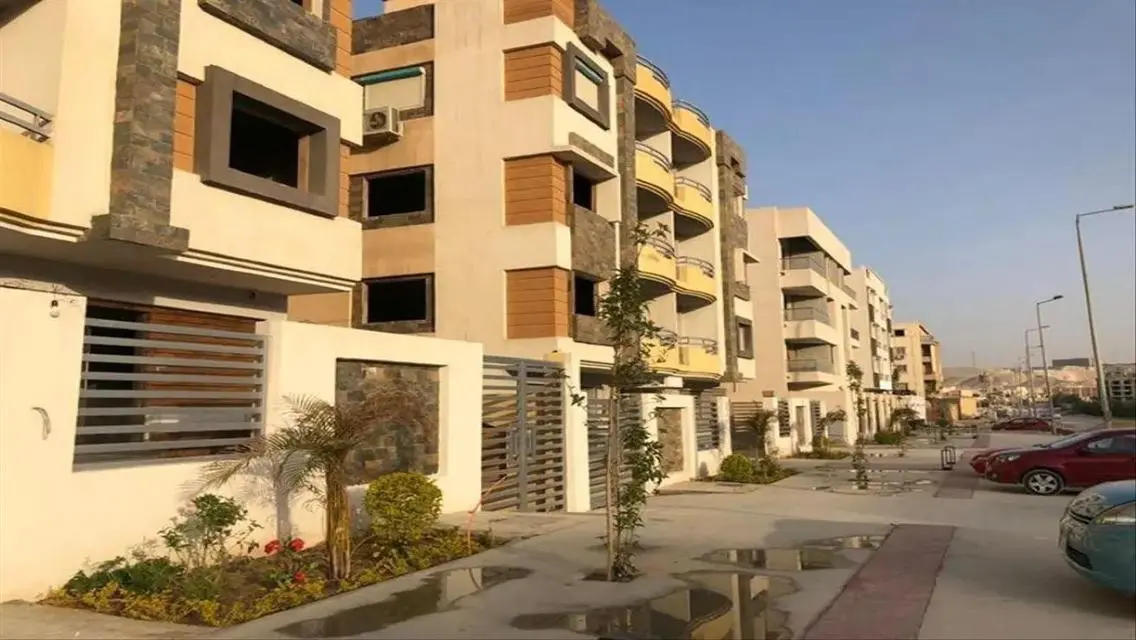 شقه للبيع بالشيخ زايد متشطبه تشطيب كامل