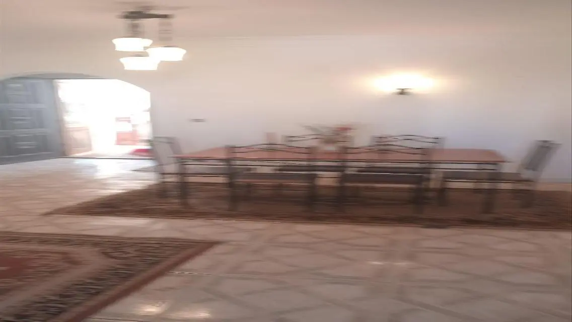 شقة فاخرة للبيع مطلة على بحيرات