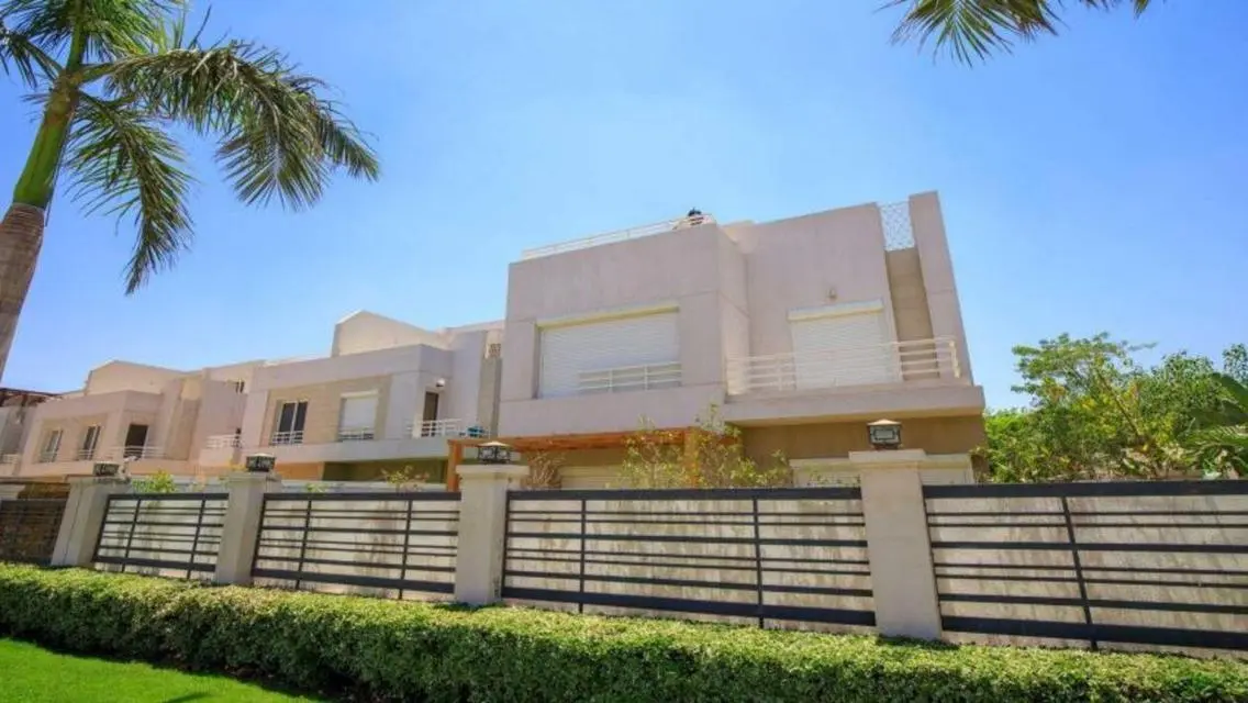 Last 6 bedroom villa for sale, immediate delivery