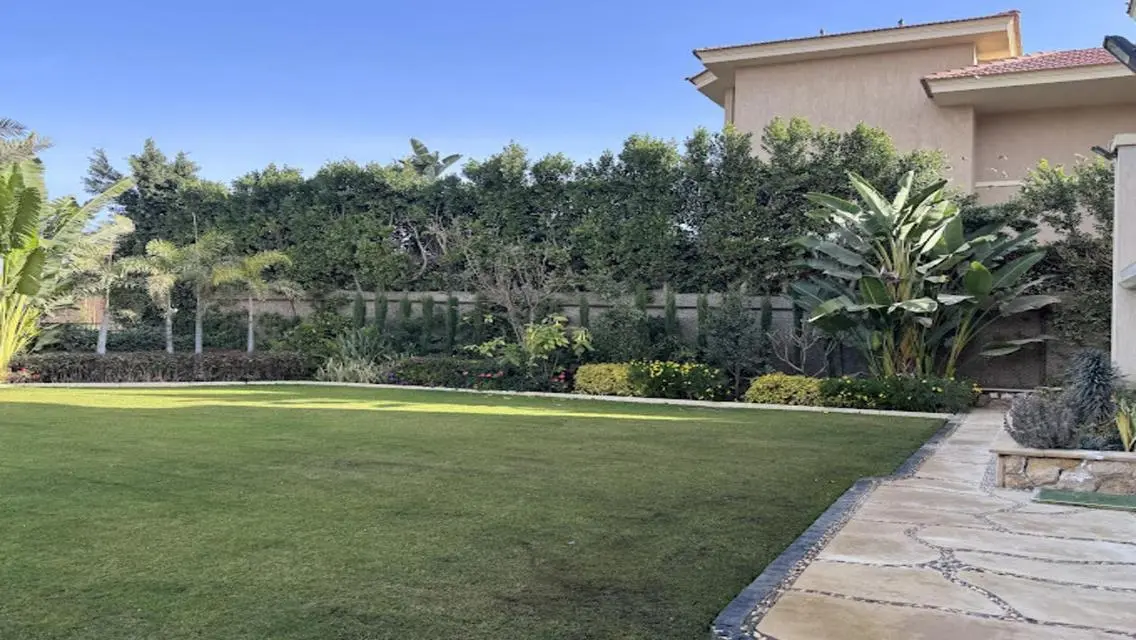 Last 6 bedroom villa for sale, immediate delivery