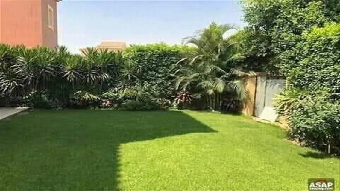 تاونهاوس كورنر للبيع واستلام فوري جاهز للمعاينة