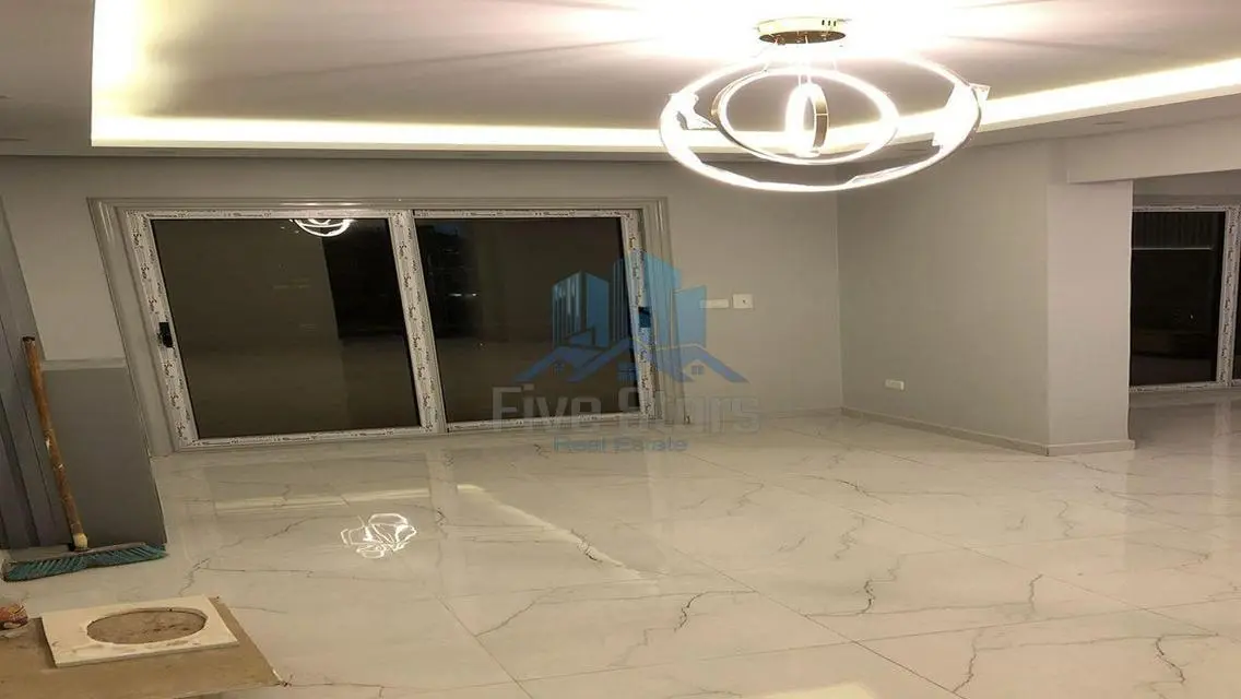 بسعر مميز وتشطيب فندقي فاخر _إمتلك شقة مميزة راقية