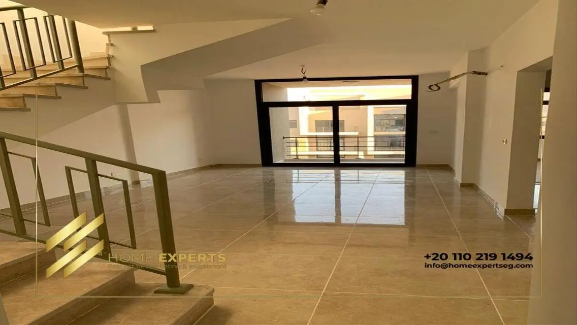 بنتهاوس بإطلالة مميزة للإيجار في المراسم
