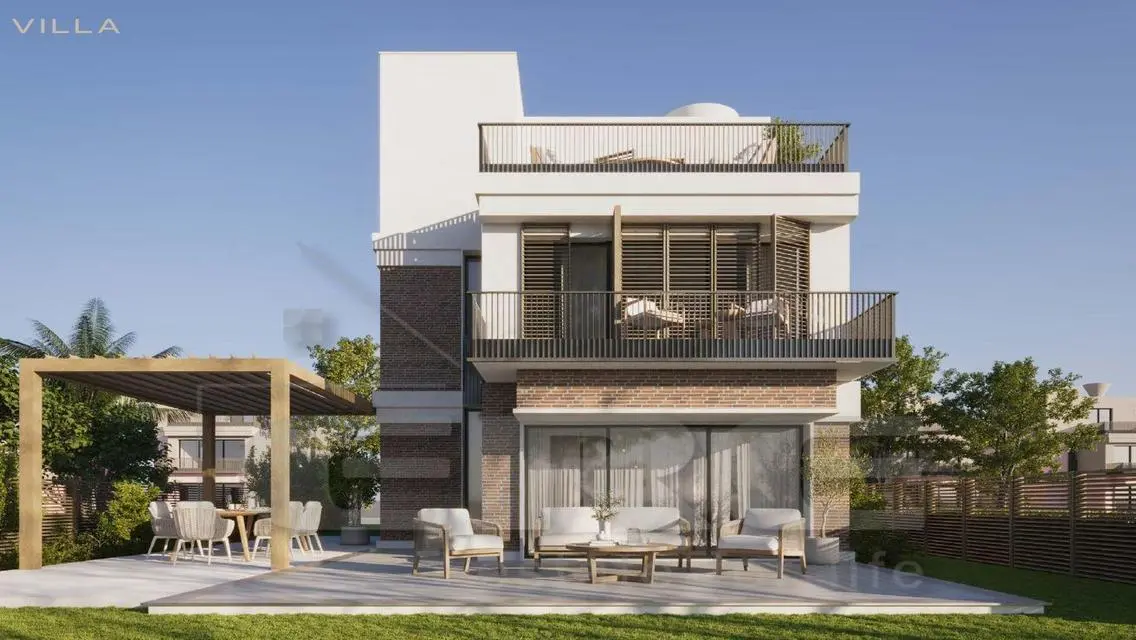 Luxury Villa with Private Garden and Pool