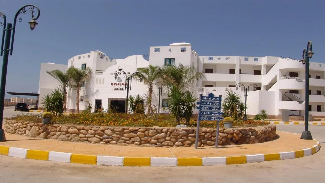 شالية ريفيرا بيتش 2 صف اول علي بحر بمقدم 30%