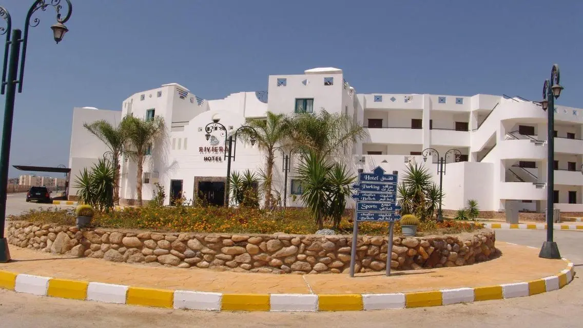 شالية ريفيرا بيتش 2 صف اول علي بحر بمقدم 30%