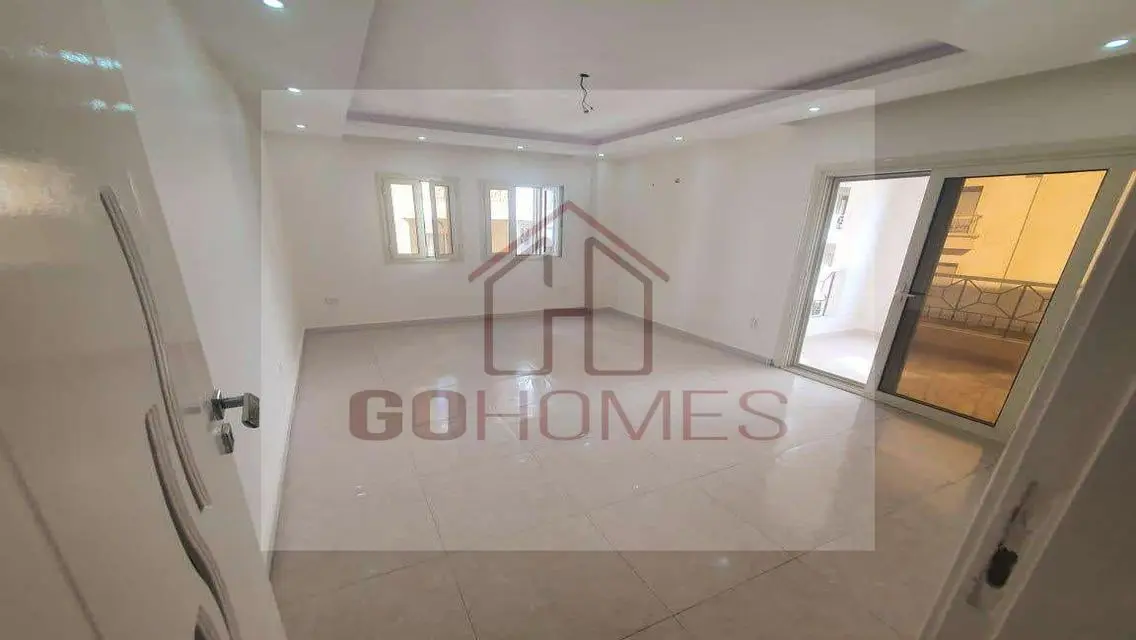 For sale, an apartment of 185 square meters, super