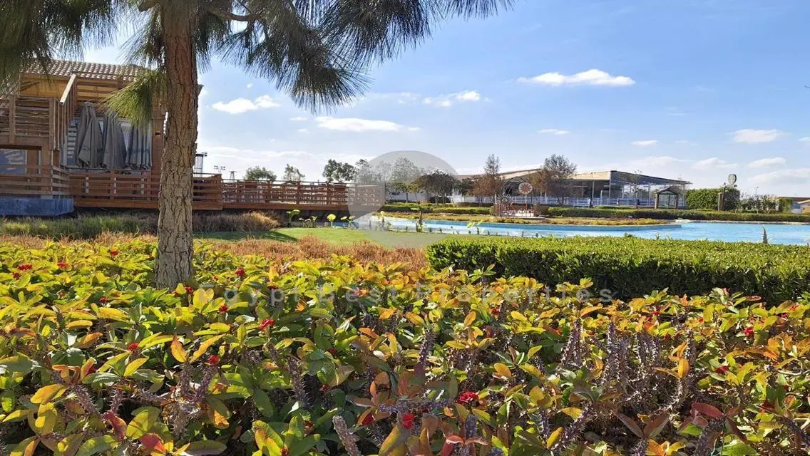 Villa for sale in compound hyde park