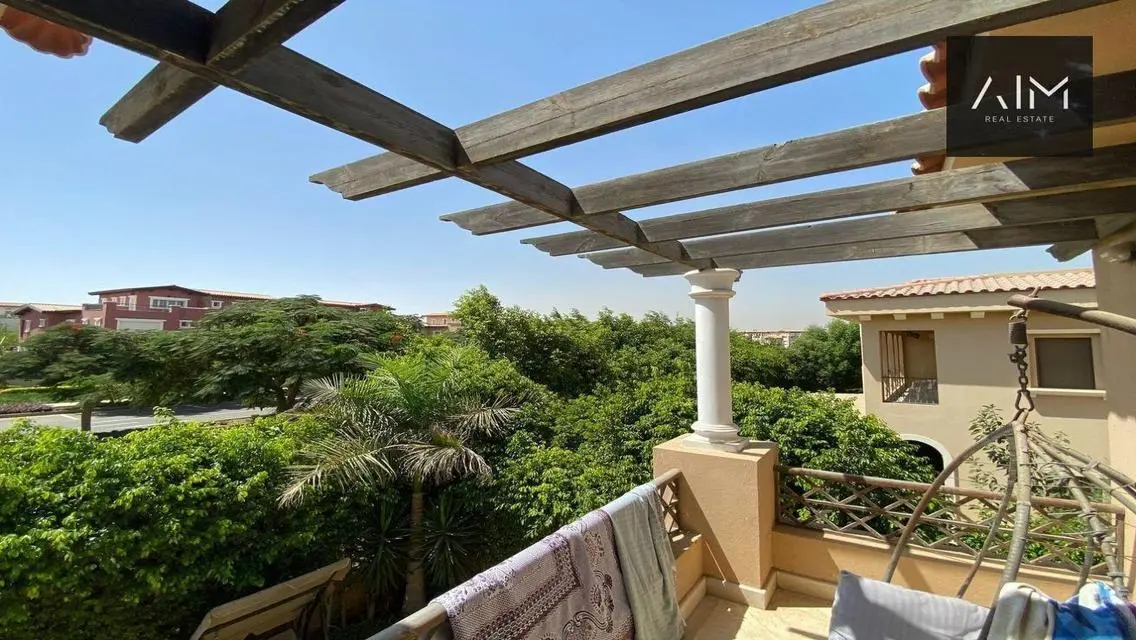 standalone villa for rent 400m furnished with pool