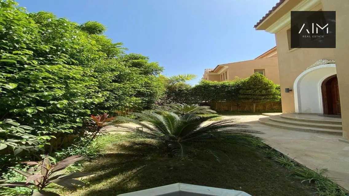 standalone villa for rent 400m furnished with pool