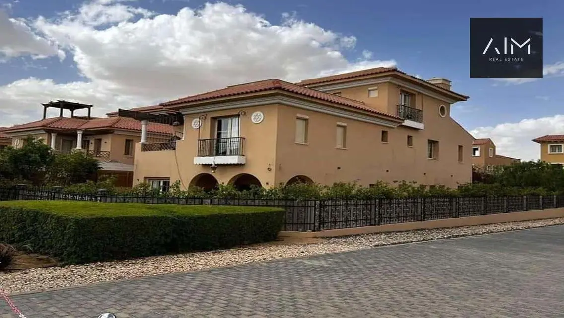 standalone villa for rent 400m furnished with pool