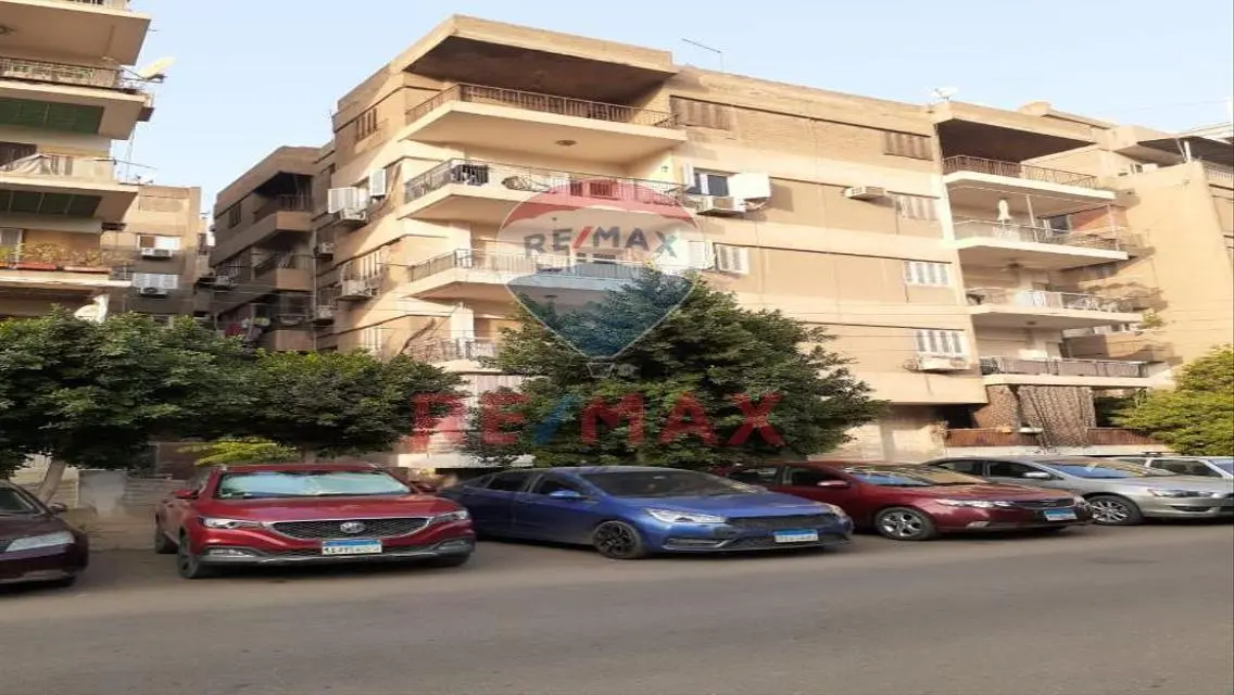 عماره لقطة للبيع فى مصر الجديده  فيو على حديقة