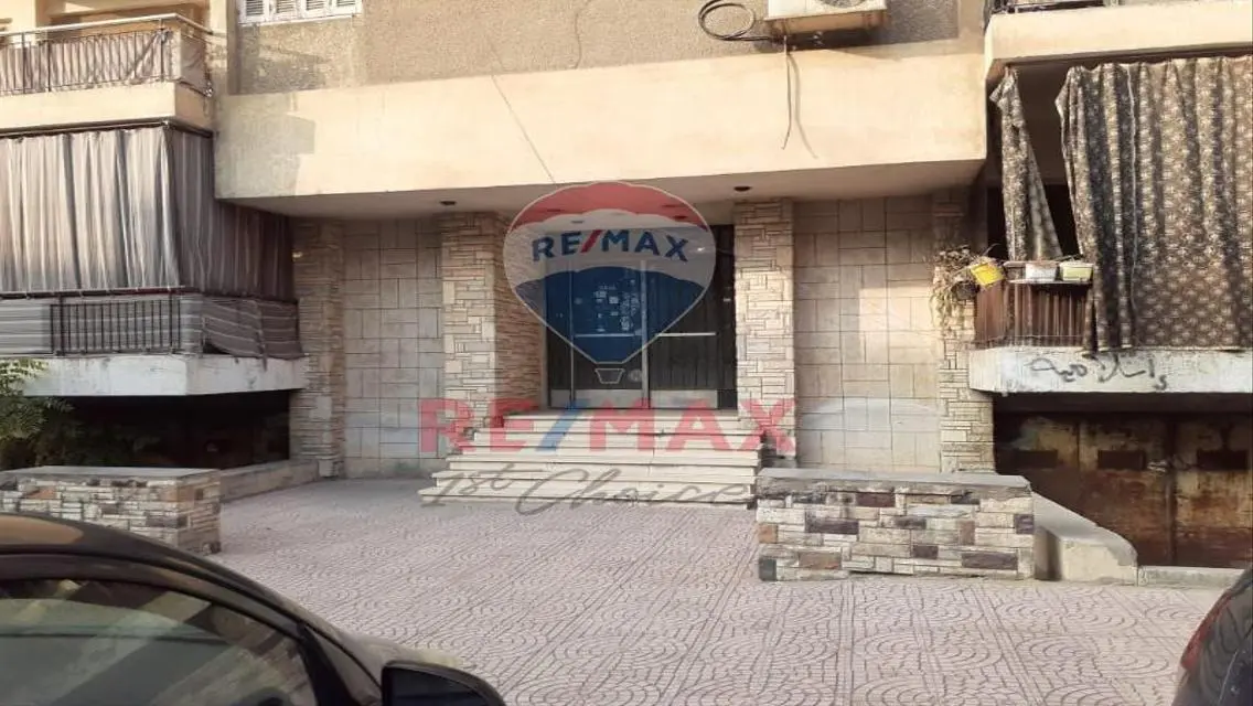 عماره لقطة للبيع فى مصر الجديده  فيو على حديقة