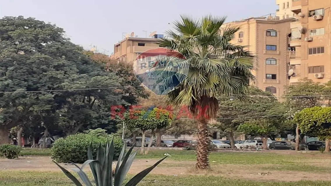 عماره لقطة للبيع فى مصر الجديده  فيو على حديقة