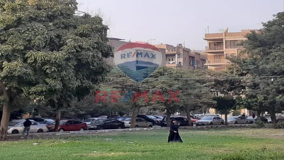 عماره لقطة للبيع فى مصر الجديده  فيو على حديقة