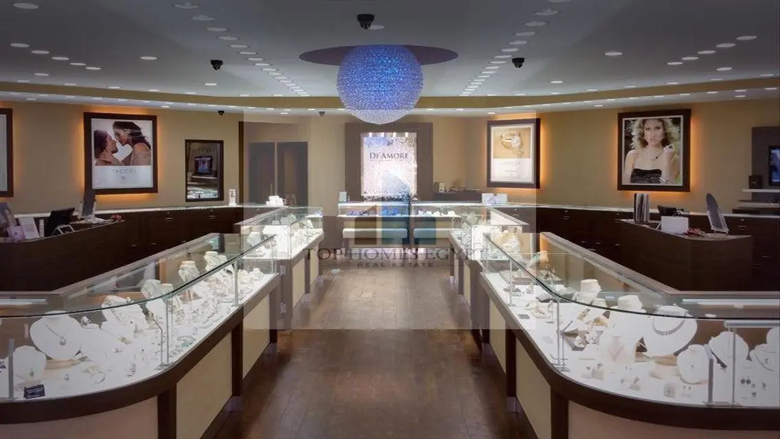 Shop for rent 312m a prime location on North 90th