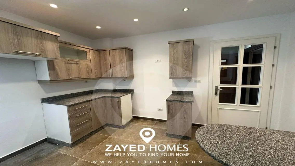 Apartment for rent with kitchen and a&#39;cs in Westow