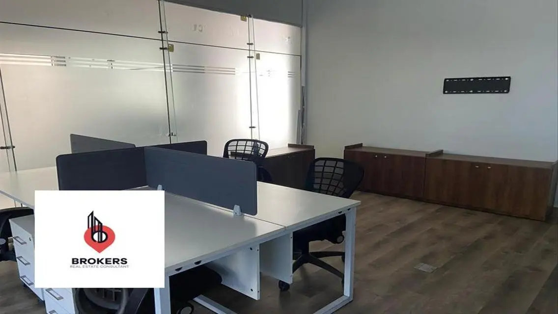 Office for rent in Top 90 Mall on Teseen Str