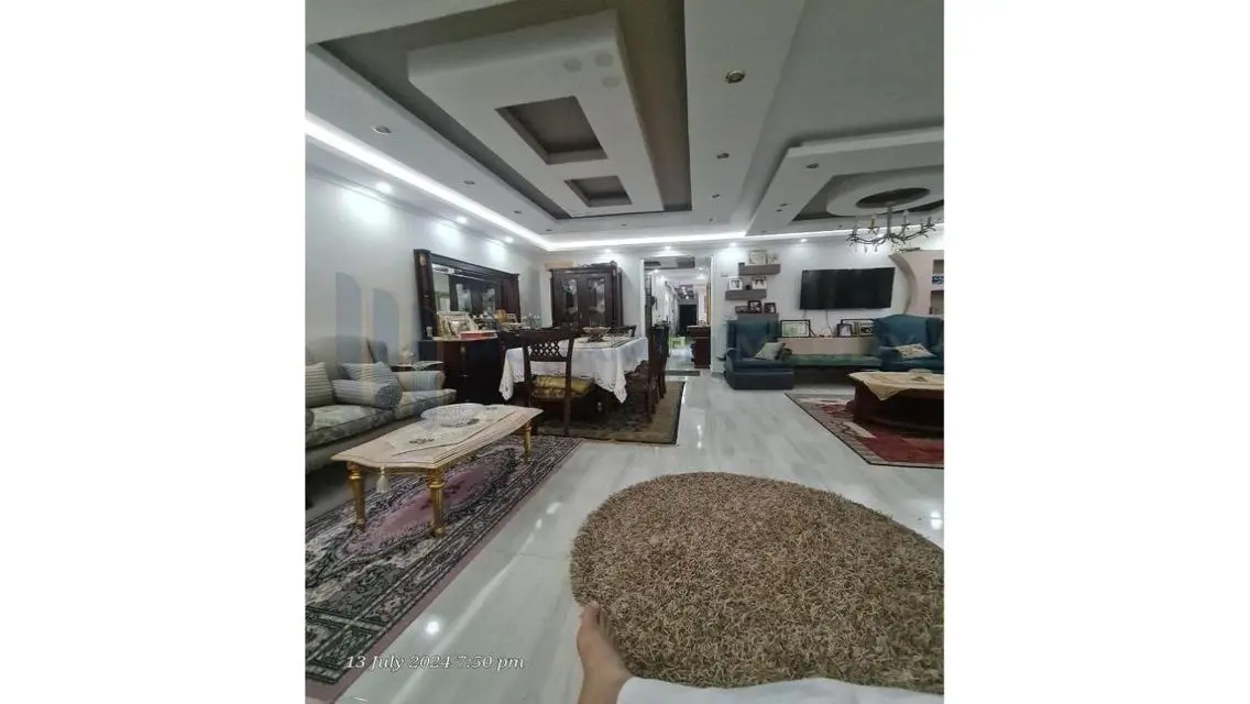 شقة للبيع في السياحية الرابعة  250 م