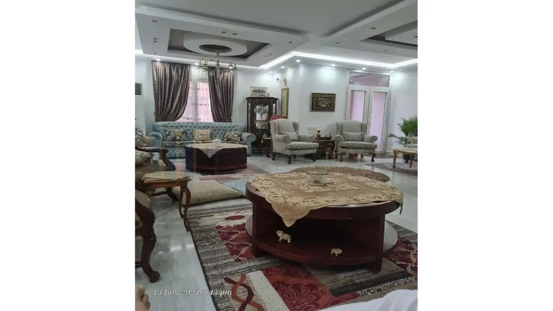 شقة للبيع في السياحية الرابعة  250 م