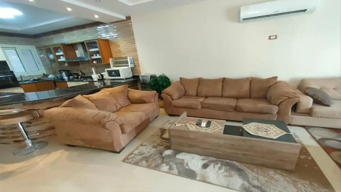 شاليه بحمام سباحه خاص فى هاسيندا باى للايجار
