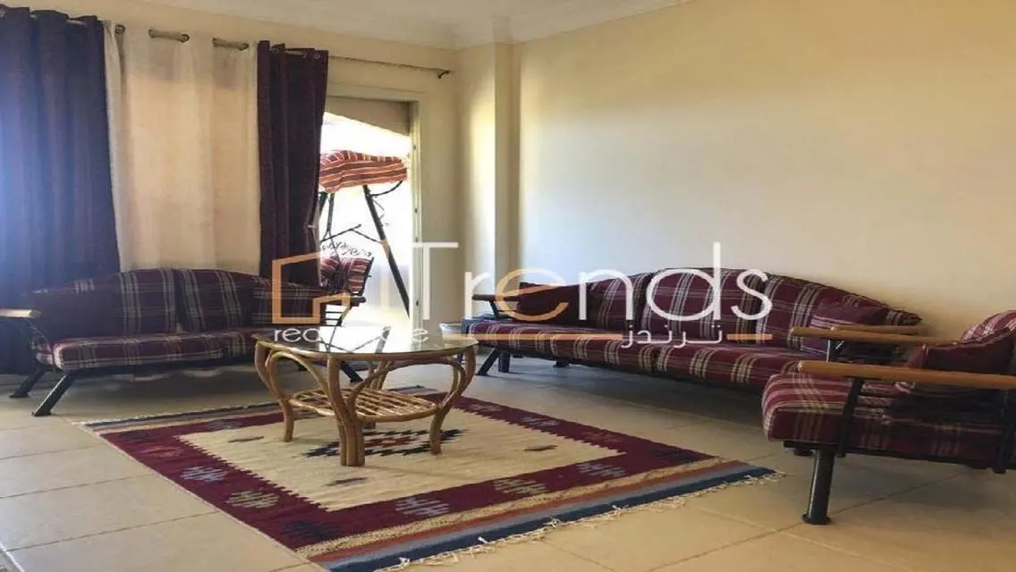 شقة فاخرة مع مسبح مشترك بمساحة مريحة