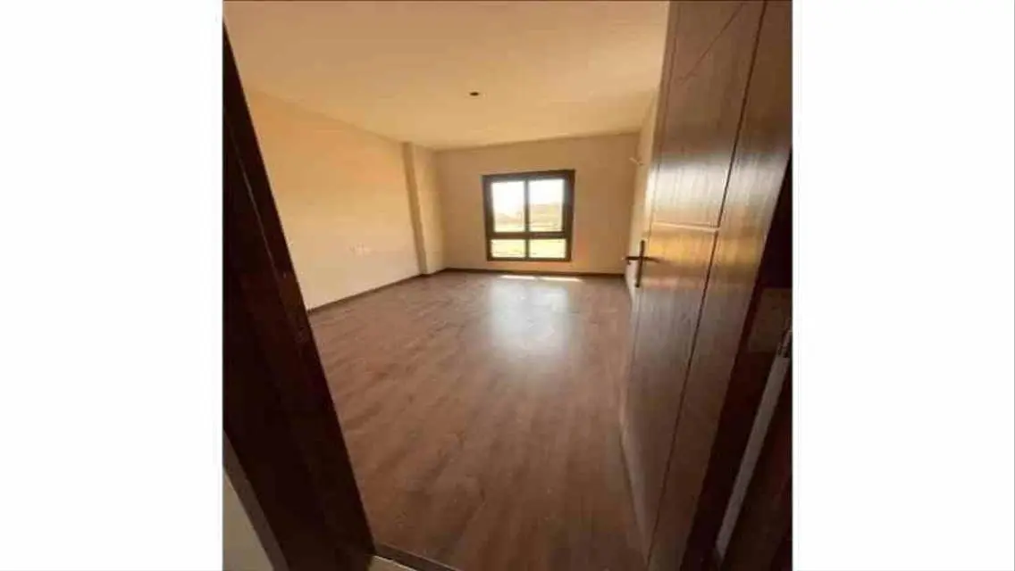 شقه للايجار compound Century city التجمع الخامس