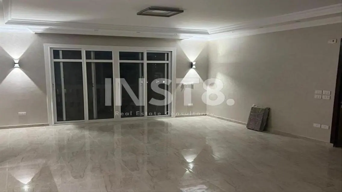 Luxe apartment for rent in Hyde park