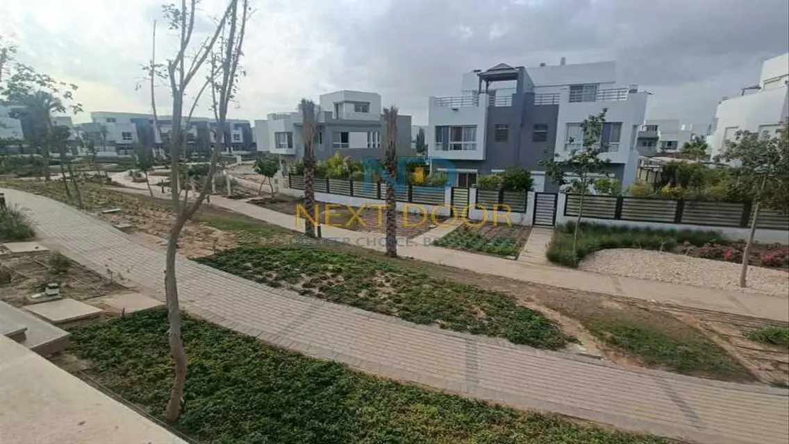 townhouse for sale in Hydepark prime location