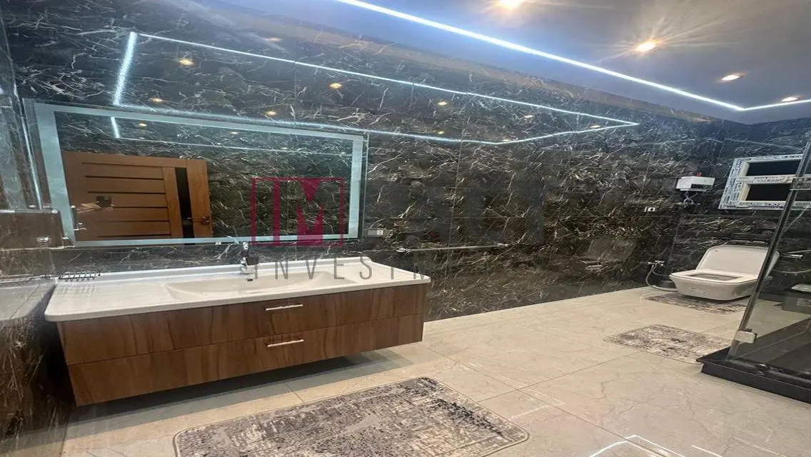 شقة فاخرة بتشطيب فندقي 3 غرف 235م سوبر لوكس