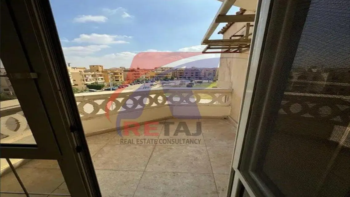 apartment for rent in in the South Academy Villas.