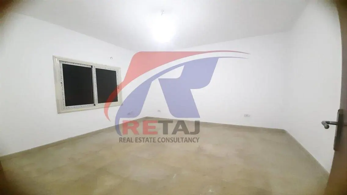 apartment for rent in in the South Academy Villas.