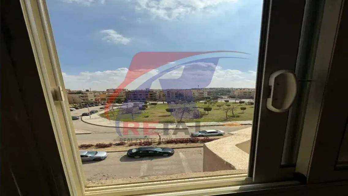 apartment for rent in in the South Academy Villas.