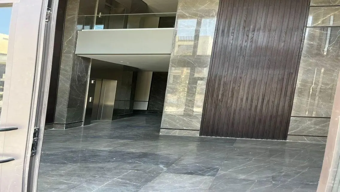 شقة بجاردن بفيو مميز في اليجريا بيفرلي هيلز سوديك