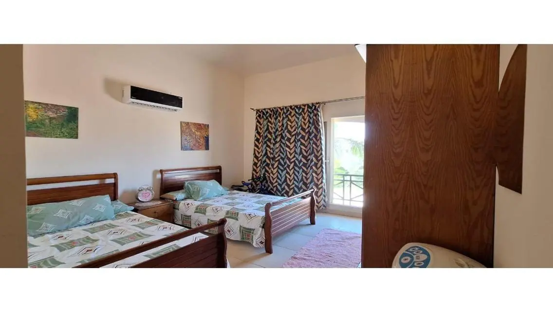 Chalet for sale in La Vista 5, pool and sea view