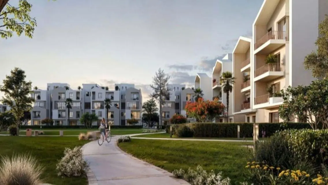 Luxury Apartment with Private Balcony and Garden