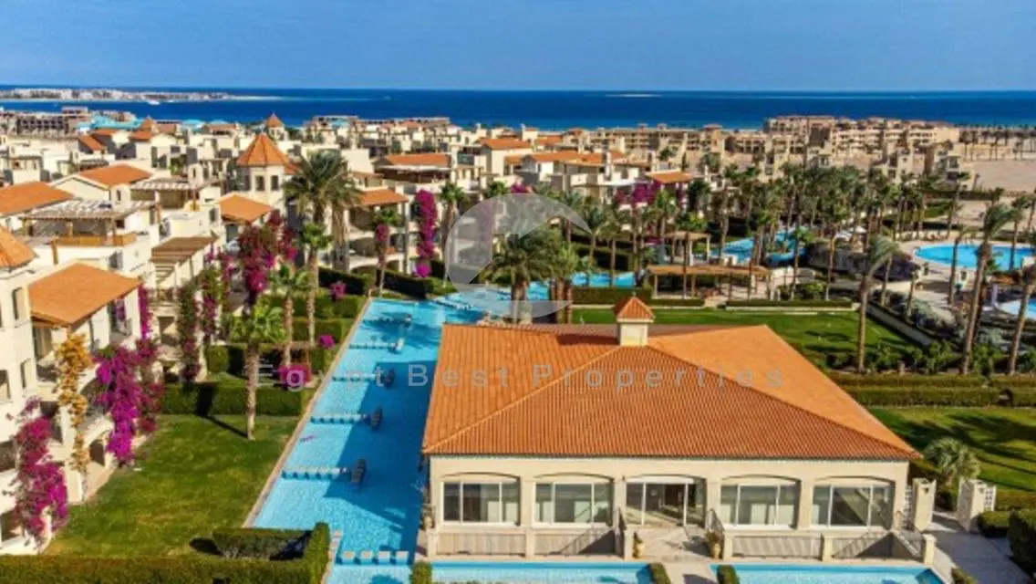 Luxury Sea View Chalet, Prime Location with Inst.