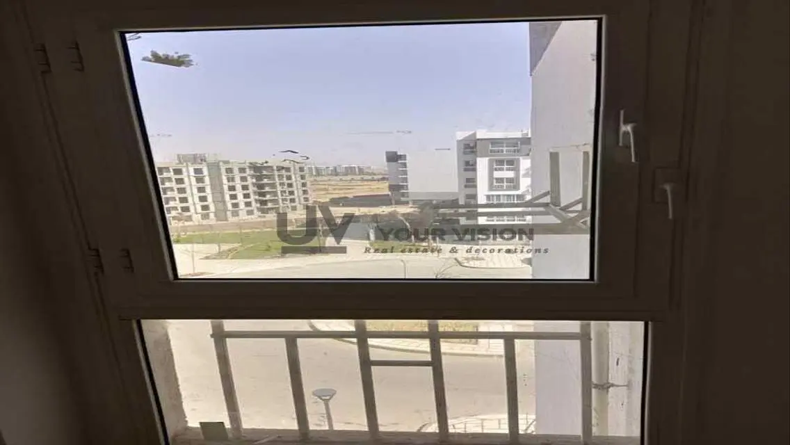 شقة ايجار قانون في ارقى مراحل مدينتيB12قرب الخدمات