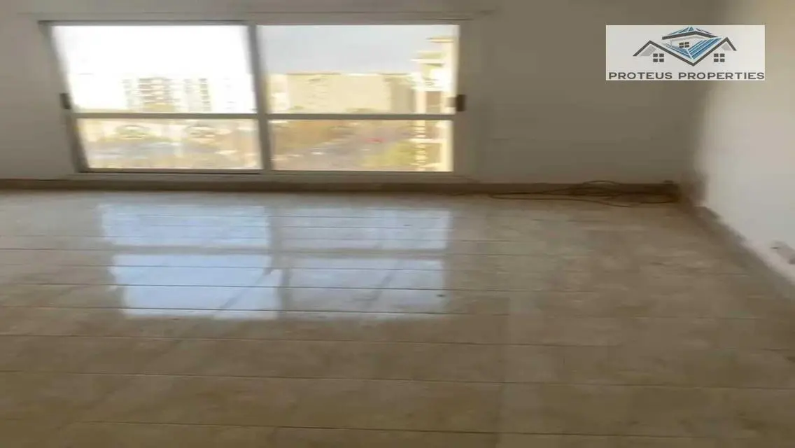 شقه 131 متر للبيع بالرحاب 2 بجوار افينيو مول