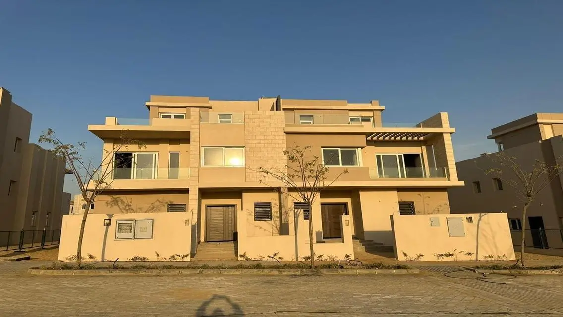 Own a townhouse in Towny B with a 10% down payment