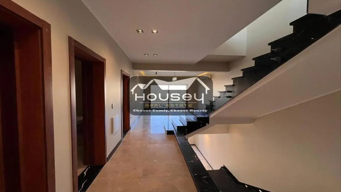 With Private Garden - Semi-Furnished - Twinhouse