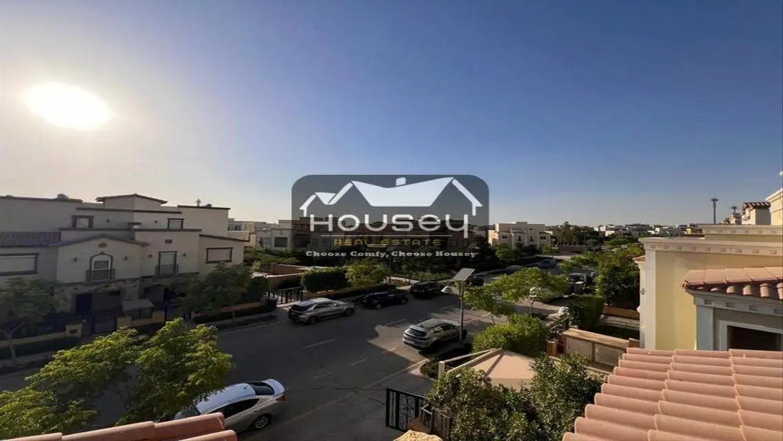 With Private Garden - Semi-Furnished - Twinhouse