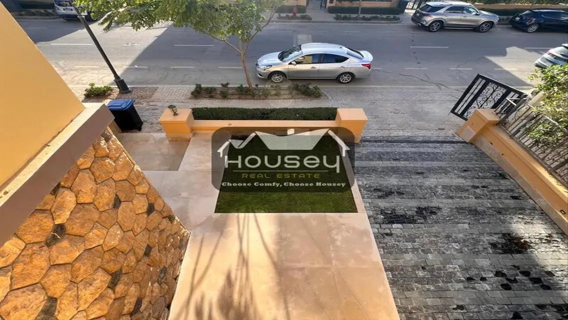 With Private Garden - Semi-Furnished - Twinhouse