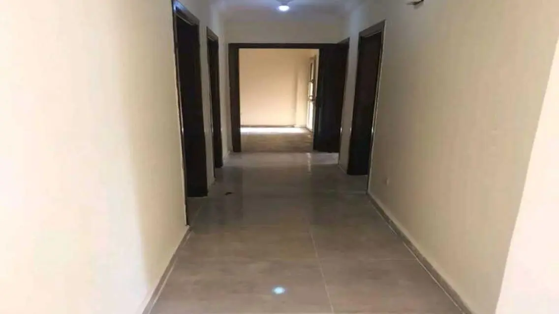 شقه الايجار الفاضى فى كمبوند جنه 2 الشيخ زايد 