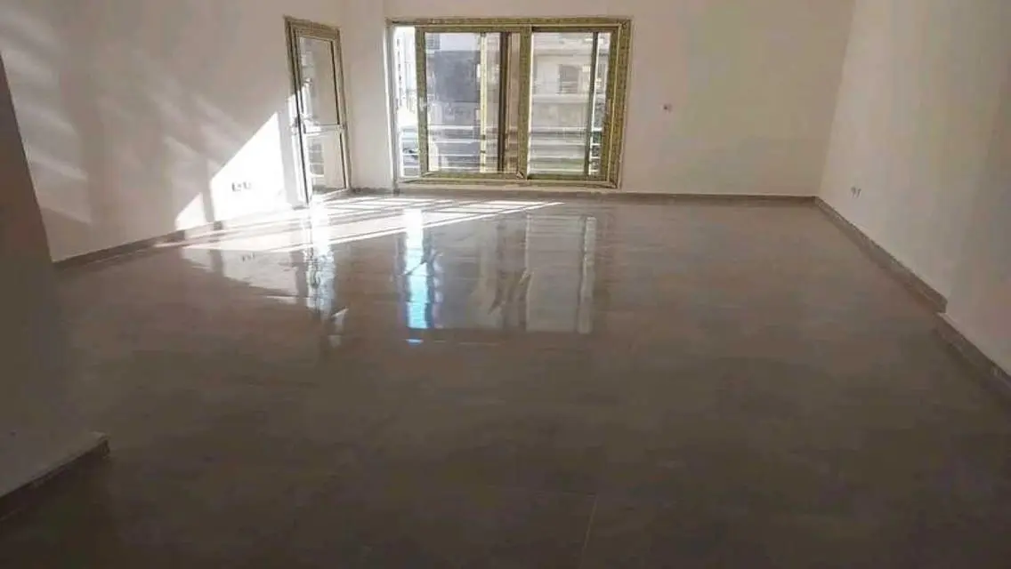 شقه الايجار الفاضى فى كمبوند جنه 2 الشيخ زايد 