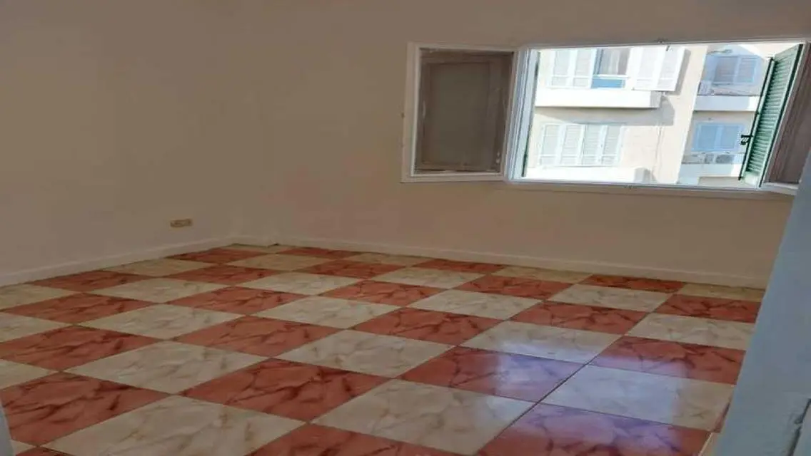 Opportunity for sale, an apartment in Sheikh Zayed